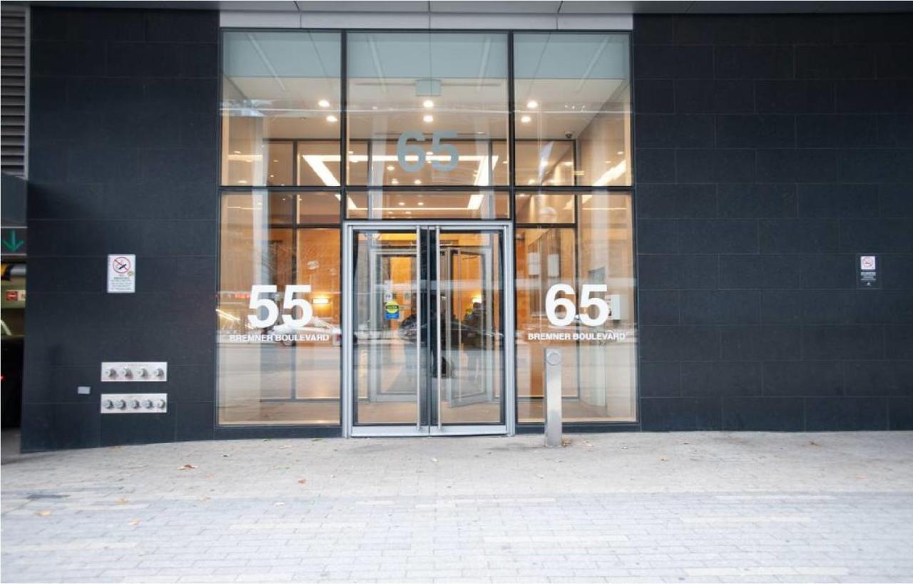 Toronto Downtown Core Two Bedroom Condo With Cn Tower View, Free Parking Exterior foto